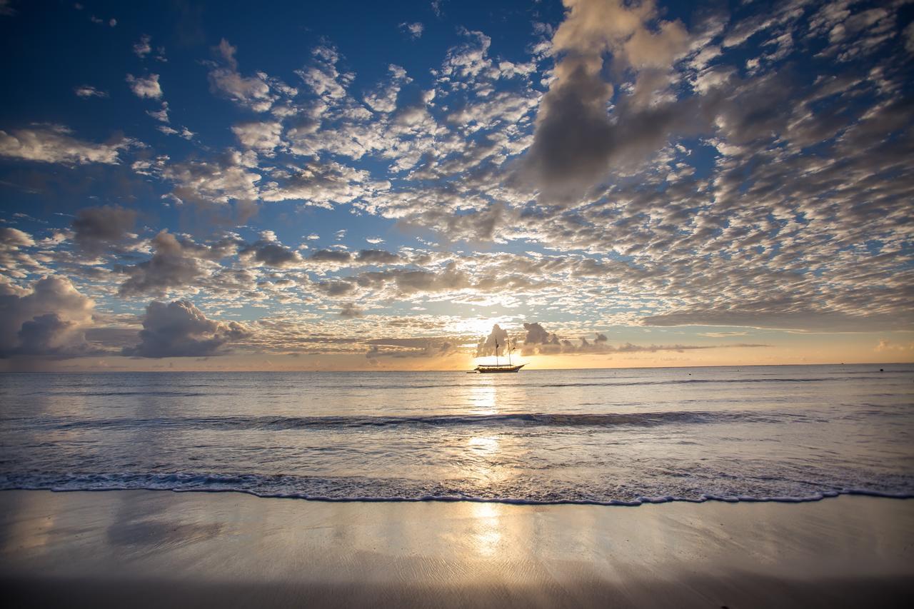 La Torre Resort All Inclusive Porto Seguro Exteriér fotografie Sunset at the beach