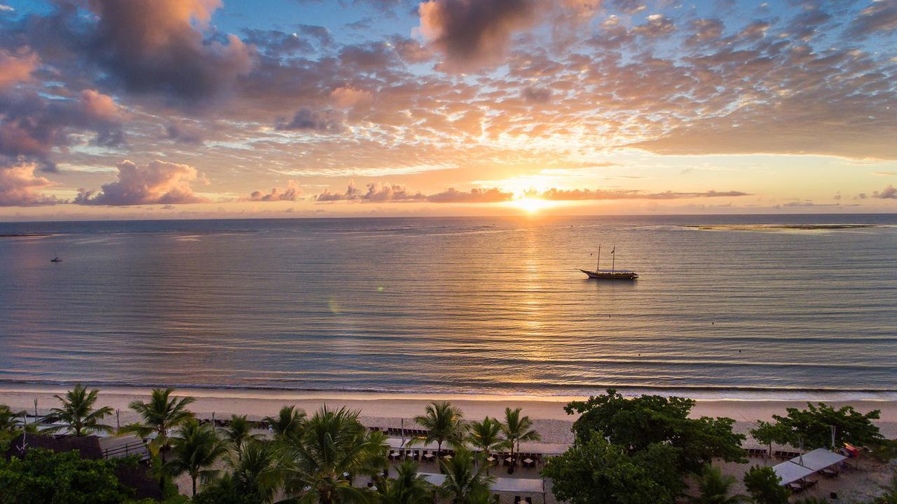 La Torre Resort All Inclusive Porto Seguro Exteriér fotografie Sunset at the beach
