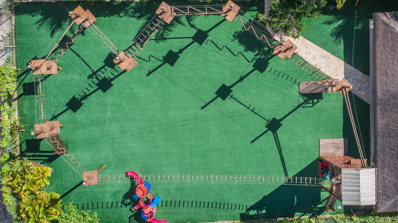 La Torre Resort All Inclusive Porto Seguro Exteriér fotografie Aerial view of the Adventure Golf in Pattaya, Thailand
